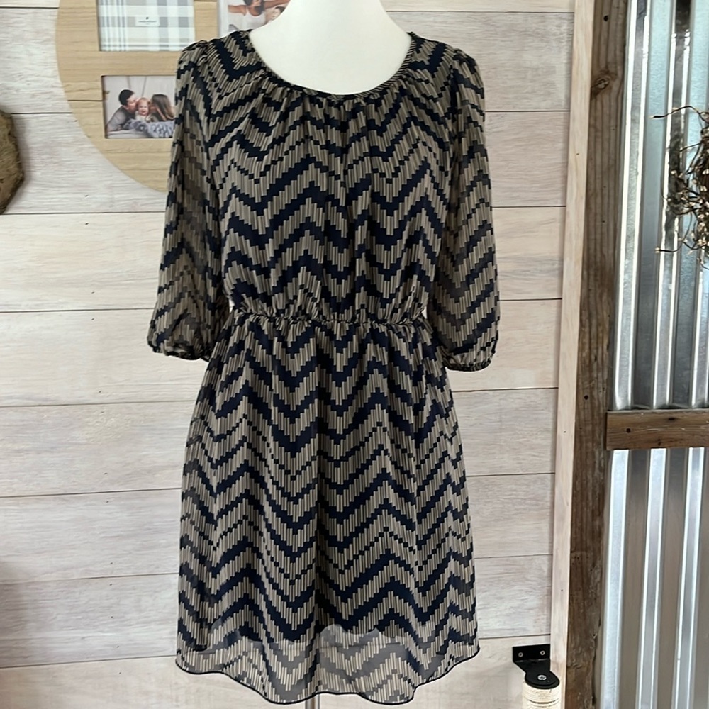 Sweet Storm Lined Navy Tan Dress M